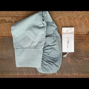 Lululemon Taryn Toomey Awakening Crop size 4